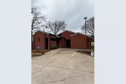 2401 W Green Oaks Boulevard, Arlington, TX 76016 - Photo 3