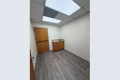 2401 W Green Oaks Boulevard, Arlington, TX 76016 - Photo 11