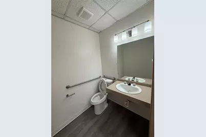 2401 W Green Oaks Boulevard, Arlington, TX 76016 - Photo 13