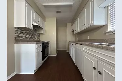 2212 Viewtop Lane #B, Arlington, TX 76012 - Photo 3