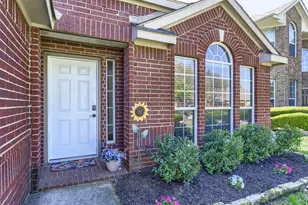 5741 Starboardway Dr, Fort Worth, TX 76135 - Photo 3