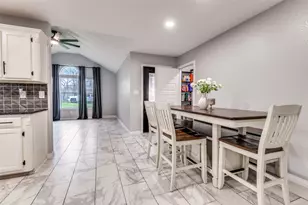 5317 Joshua Ct, Sansom Park, TX 76114 - Photo 3