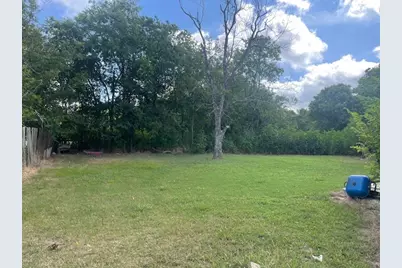 527 E Yeagua Street, Groesbeck, TX 76642 - Photo 3