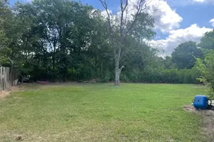 527 E Yeagua St, Groesbeck, TX 76642 - Photo 3