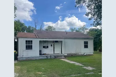 527 E Yeagua Street, Groesbeck, TX 76642 - Photo 1