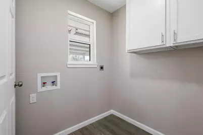 1704 Harris Street, Gainesville, TX 76240 - Photo 11