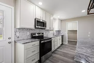 1704 Harris St, Gainesville, TX 76240 - Photo 9