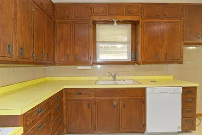 609 Cedar Street, Muenster, TX 76252 - Photo 9