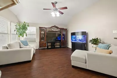 6408 St Leonard Drive, Arlington, TX 76001 - Photo 17