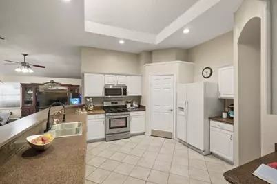 6408 St Leonard Drive, Arlington, TX 76001 - Photo 7