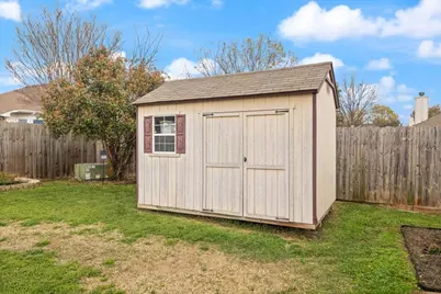 6408 St Leonard Drive, Arlington, TX 76001 - Photo 33