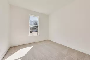 2247 Garden Dr, Dallas, TX 75215 - Photo 17