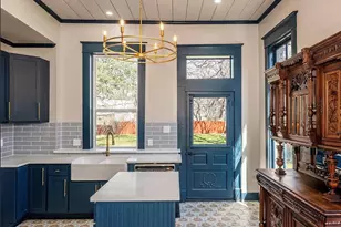 407 E Franklin St, Hillsboro, TX 76645 - Photo 5