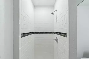 1102 E Washington St, Stephenville, TX 76401 - Photo 17