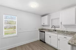 1102 E Washington St, Stephenville, TX 76401 - Photo 11