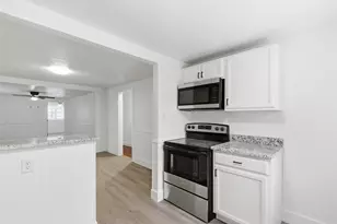 1102 E Washington St, Stephenville, TX 76401 - Photo 13