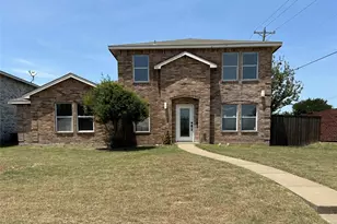 765 Lowe Dr, Cedar Hill, TX 75104 - Photo 1