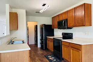 765 Lowe Dr, Cedar Hill, TX 75104 - Photo 11