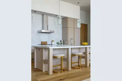 2430 Victory Park Lane #3203, Dallas, TX 75219 - Photo 5