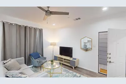 3235 Dallas Street #1205, Dallas, TX 75210 - Photo 5