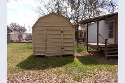 403 S Live Oak Street, San Saba, TX 76877 - Photo 7