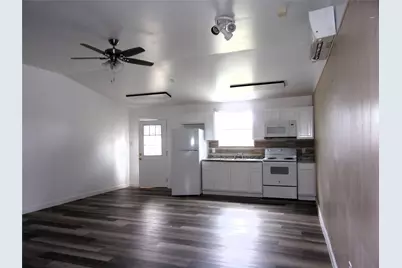 403 S Live Oak Street, San Saba, TX 76877 - Photo 11