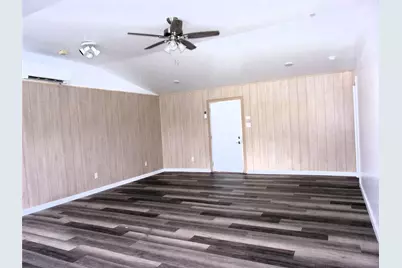 403 S Live Oak Street, San Saba, TX 76877 - Photo 13