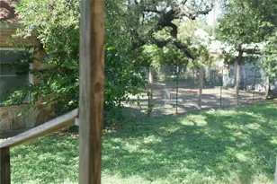403 S Live Oak St, San Saba, TX 76877 - Photo 5