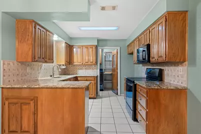 2007 Harwell Street, Grapevine, TX 76051 - Photo 7