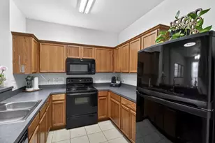 2727 Denali Park Dr, Grand Prairie, TX 75050 - Photo 11