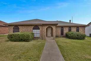 4534 Preston Trail Dr, Mesquite, TX 75150 - Photo 1