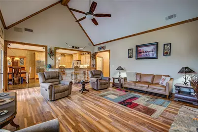 811 Rs County Road 4250, Point, TX 75472 - Photo 11