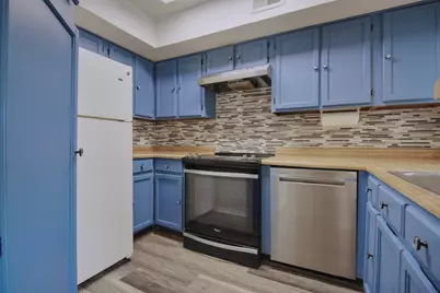 2301 Basil Drive #F211, Arlington, TX 76006 - Photo 5