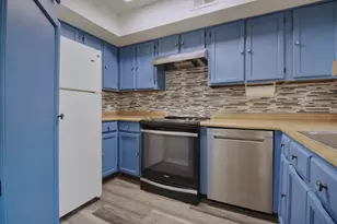 2301 Basil Dr, Arlington, TX 76006 - Photo 5