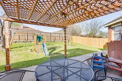 625 Creekview Drive, Burleson, TX 76028 - Photo 5