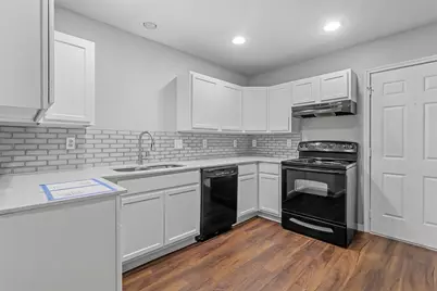 1716 Manor Garden, Greenville, TX 75401 - Photo 3