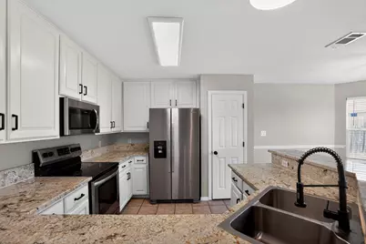 402 Taos Court E, Aledo, TX 76008 - Photo 11