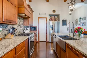 8071 County Rd 105, Grandview, TX 76050 - Photo 17