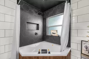 1313 W Sanford St, Arlington, TX 76012 - Photo 23