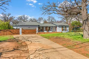 1313 W Sanford St, Arlington, TX 76012 - Photo 3