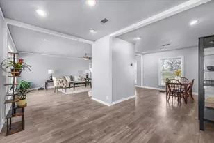 1313 W Sanford St, Arlington, TX 76012 - Photo 11