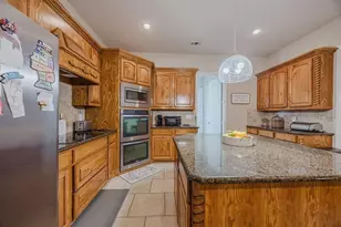 1011 Parview Circle, Grand Prairie, TX 75104 - Photo 13