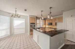 2643 Garden Ridge Ln, Arlington, TX 76006 - Photo 11