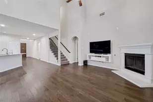 824 Water Garden Cir, Little Elm, TX 75068 - Photo 5