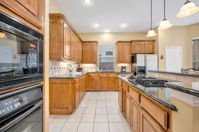 802 Little Cub Way, Euless, TX 76039 - Photo 9