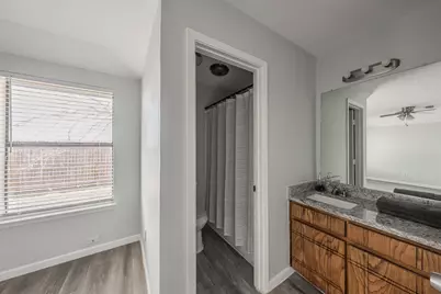 420 Signal Hill Court N, Fort Worth, TX 76112 - Photo 25