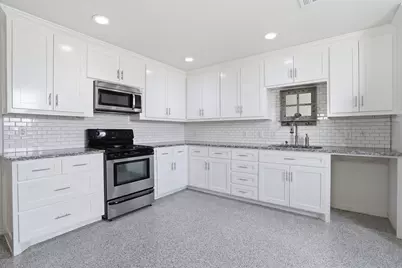 103 W Cleburne- Shop, Crowley, TX 76104 - Photo 5