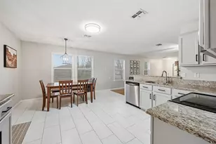 8720 Hunters Point Way, Fort Worth, TX 76123 - Photo 11