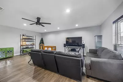 5421 Gates Drive, The Colony, TX 75056 - Photo 5