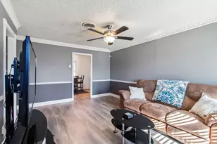 1616 Grantland Cir, Fort Worth, TX 76112 - Photo 5